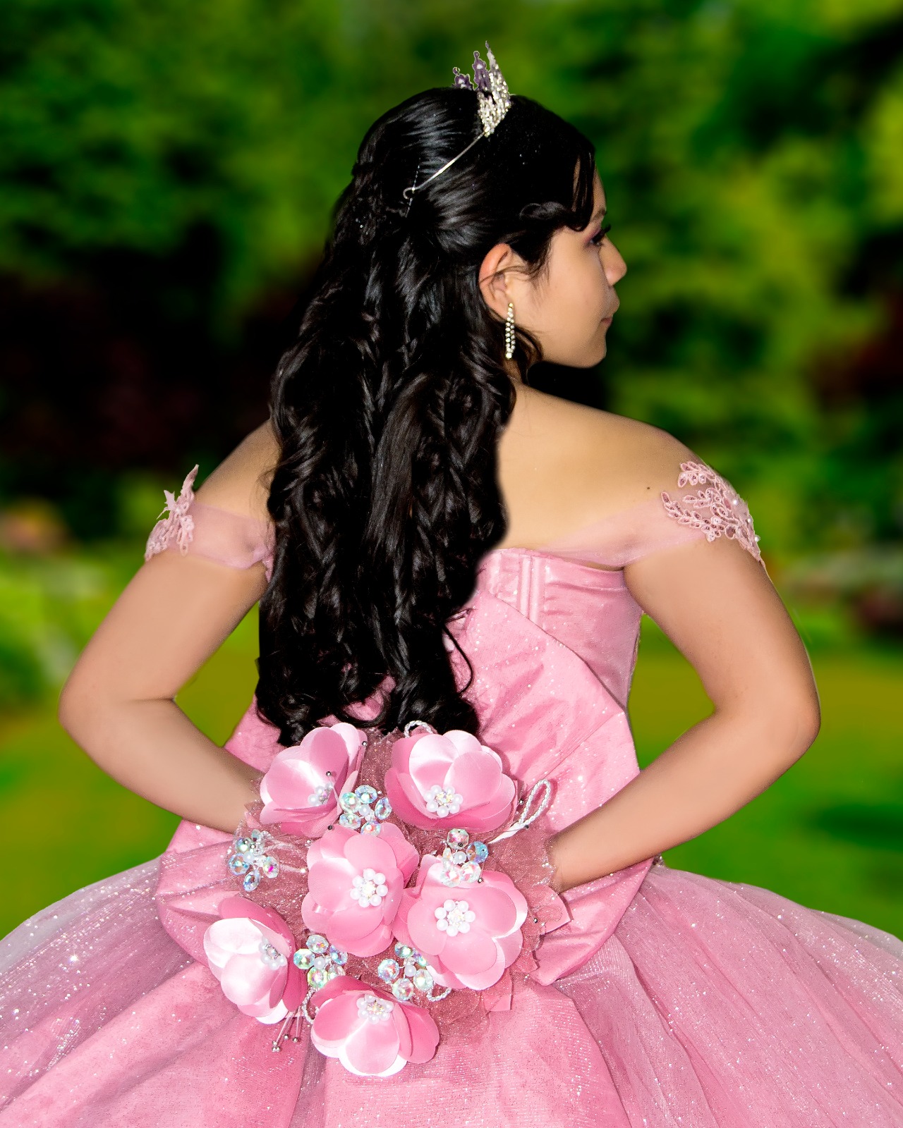 Ximena con su vestido rosa de quinceañera